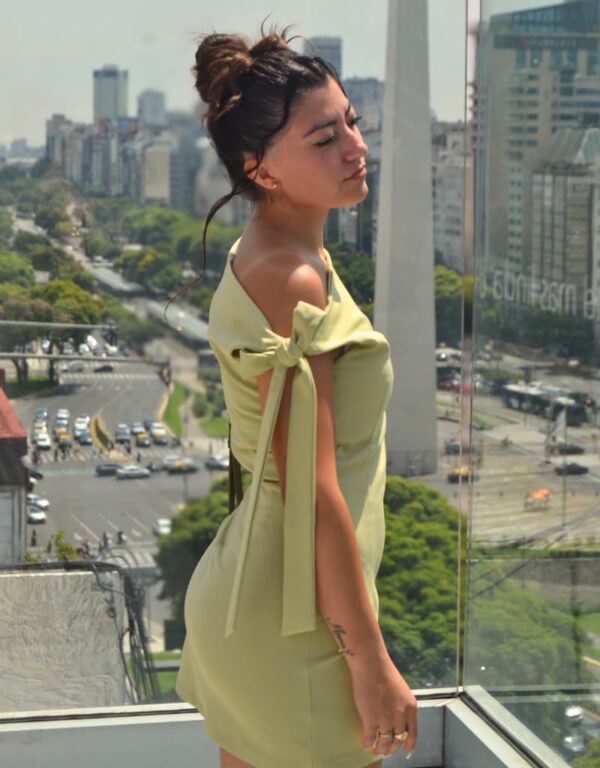 Vestido verde pistacho